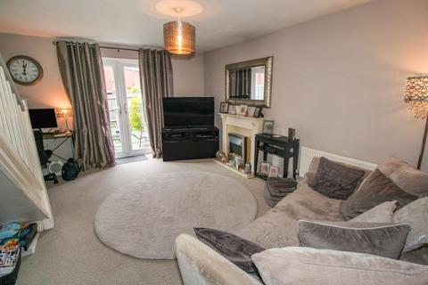 2 bedroom terraced house to rent, Fawn Crescent, Southampton