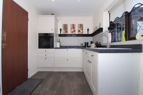 2 bedroom bungalow for sale - Selsdon Road, Turnberry Estate, Bloxwich, WS3 3UE