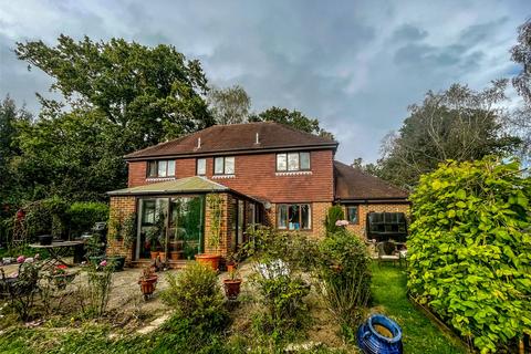 5 bedroom detached house for sale, London Road, Maresfield