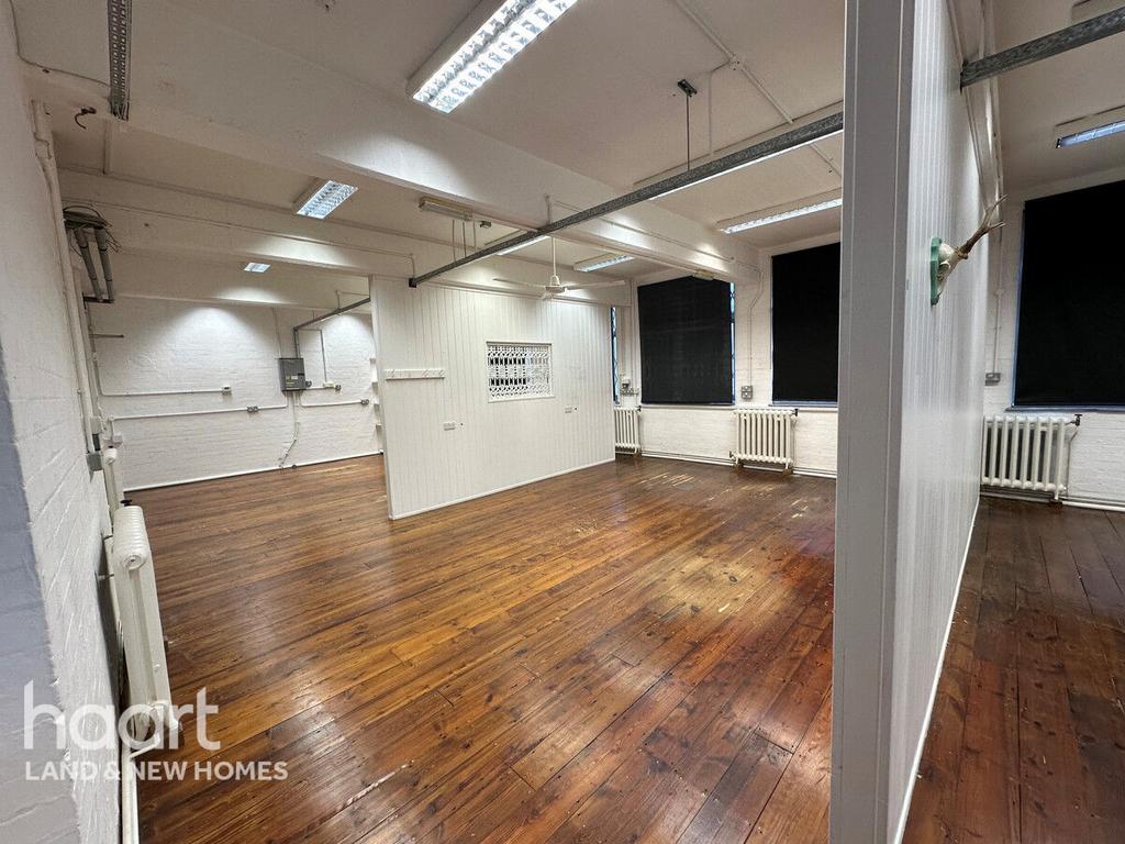 Luton LU2 Land for sale £3,250,000