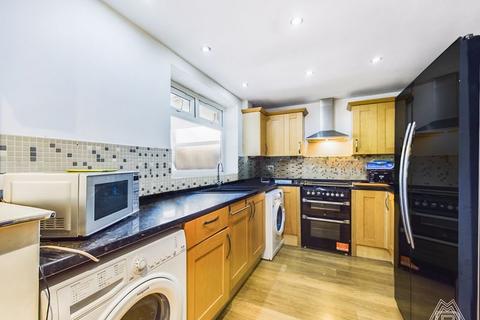 10 Enborne Green, South Ockendon, RM15 5EL