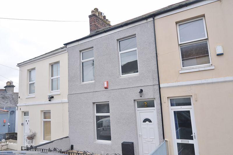 Sidmouth Cottages, Plymouth. A 3 Bedroom Property over 3 Floors. 3 bed