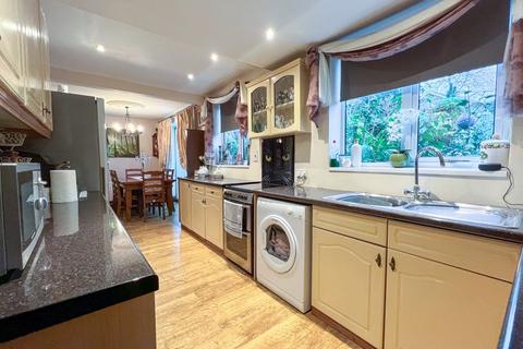 5 bedroom detached house for sale - Rutland Close, Congleton CW12 1LT