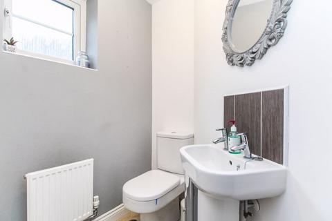 90 Hilton Close, Kempston, Bedford, MK42 7FT