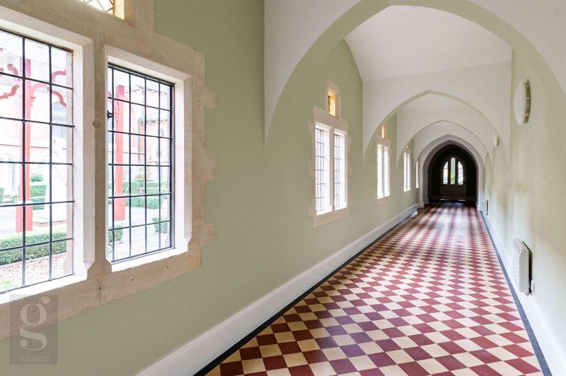 Frome Court, Bartestree, Hereford, HR1 4DX 3 bed character property to