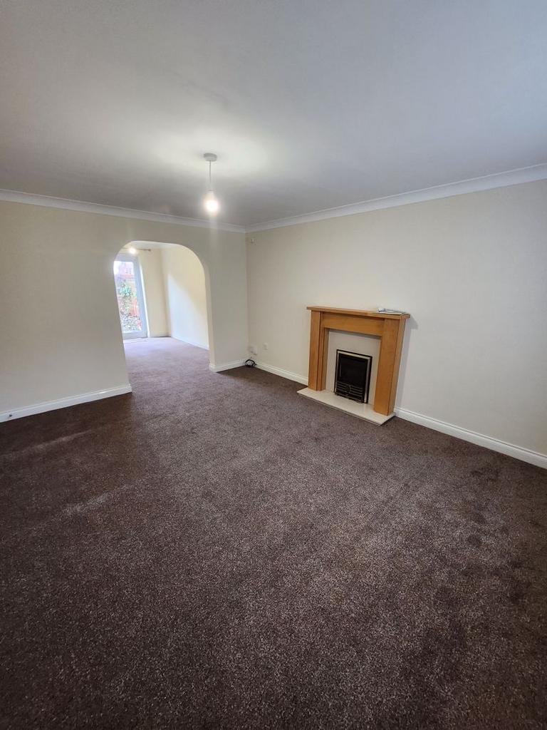 Powke Lane, Rowley Regis B65 4 bed detached house £1,400 pcm (£323 pw)