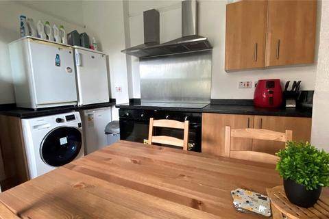 4 bedroom end of terrace house to rent, High Street, Bangor, LL57