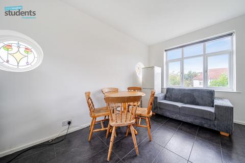 5 bedroom semi-detached house to rent, Nyetimber Hill, East Sussex BN2