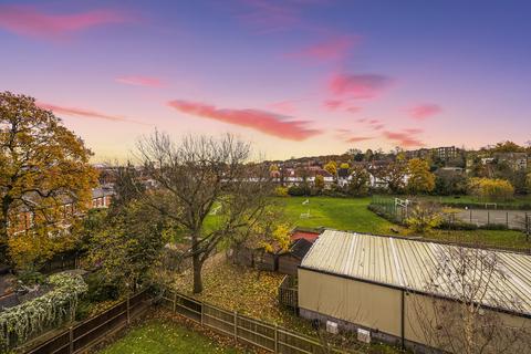 57 Fairlea Place, London, W5 1SP