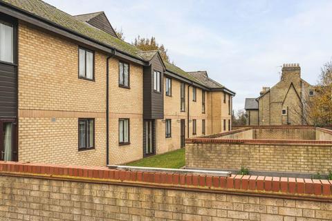 1 bedroom flat for sale - Gresley Lodge, Old North Road, Royston