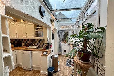 20 Fernbrook Avenue, Southend-on-sea, SS1 2QW