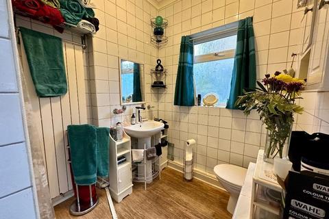 20 Fernbrook Avenue, Southend-on-sea, SS1 2QW