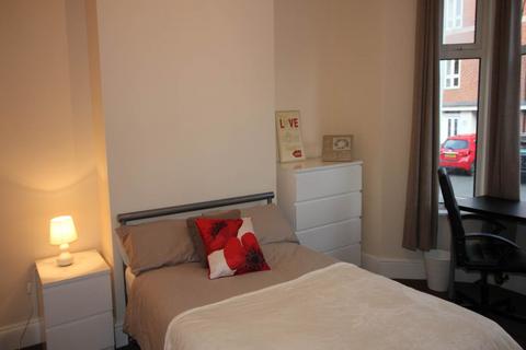 4 bedroom house share to rent - Edward Street, Derby,