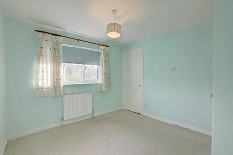 2 bedroom semi-detached house to rent, Syon Park Close, West Bridgford, Nottingham, Nottinghamshire, NG2
