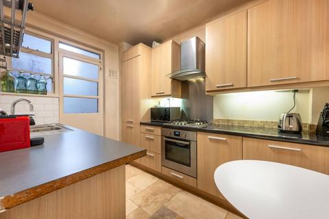 2 bedroom flat for sale, Hatherley Grove, Westbourne Grove, London, W2