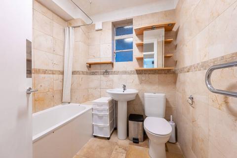 2 bedroom flat for sale, Hatherley Grove, Westbourne Grove, London, W2