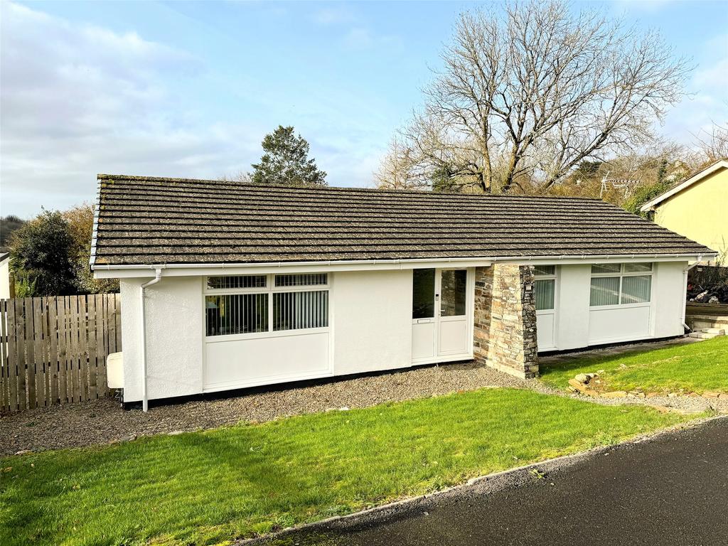 Boxwell Park, Bodmin, Cornwall, PL31 3 bed bungalow for sale £320,000