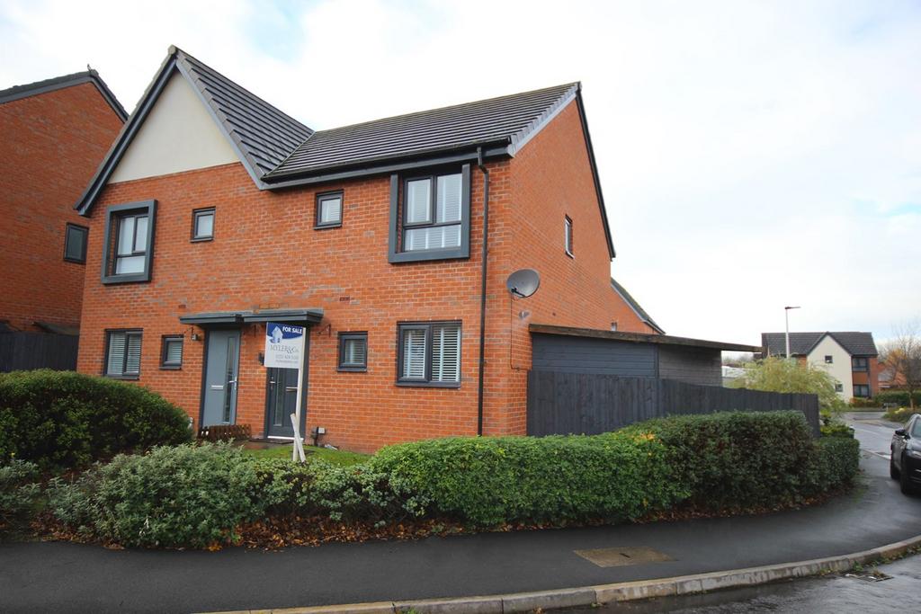 Worsley Close, Castlefields, Runcorn, WA7 3 bed semidetached house for