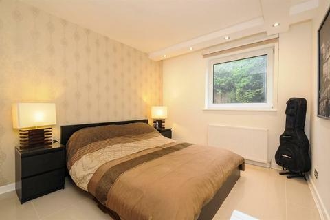 2 bedroom flat to rent - Osborne House,  Wimbledon Park Road, London, SW19