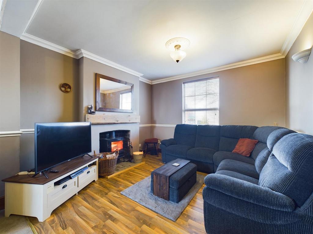 Scarborough Road, Bridlington 3 bed end of terrace house for sale £
