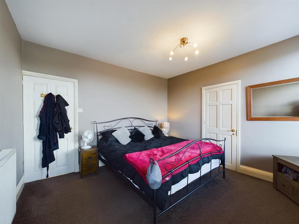 Bedroom: