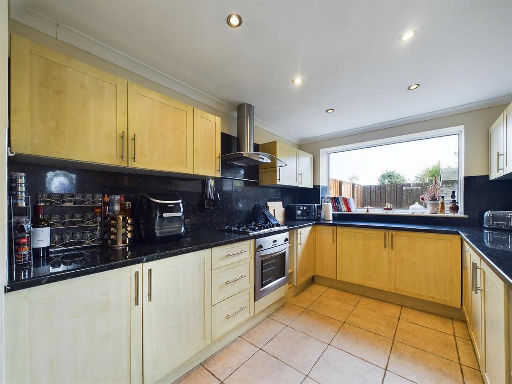 Kitchen: