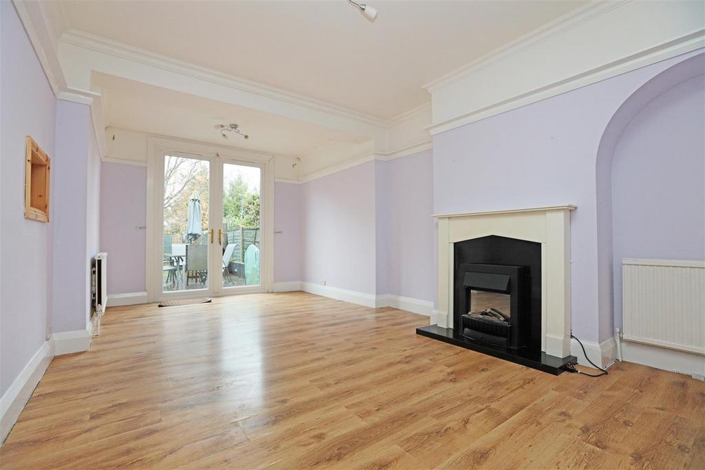 Normanston Drive, Oulton Broad, NR32 5 bed semidetached house for sale