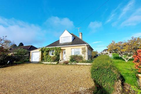 2 bedroom detached bungalow for sale - Neston