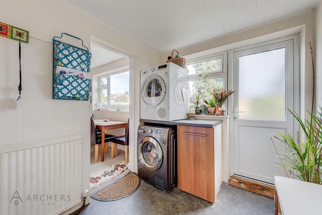 98 Evelyn Road(Interior)(10of25).jpg