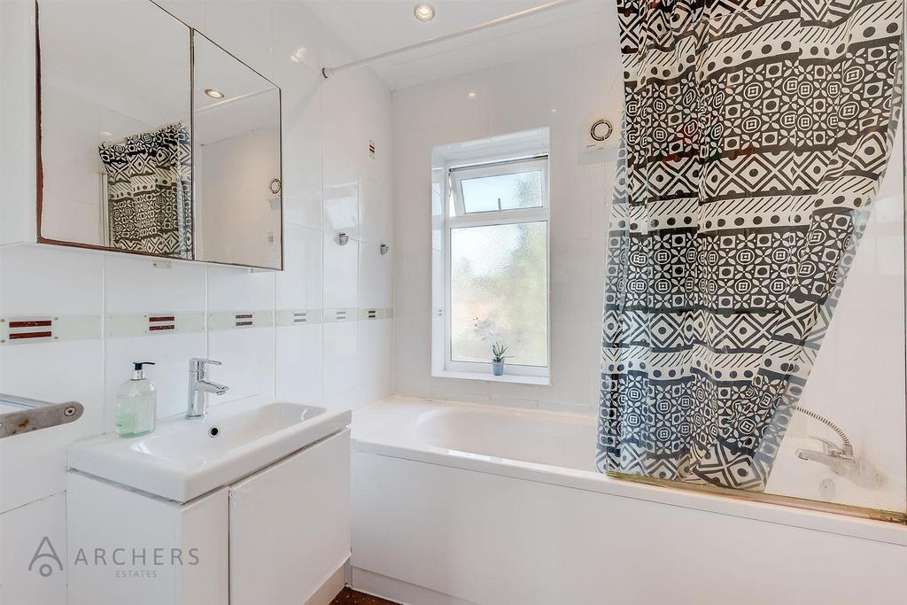 98 Evelyn Road(Interior)(20of25).jpg