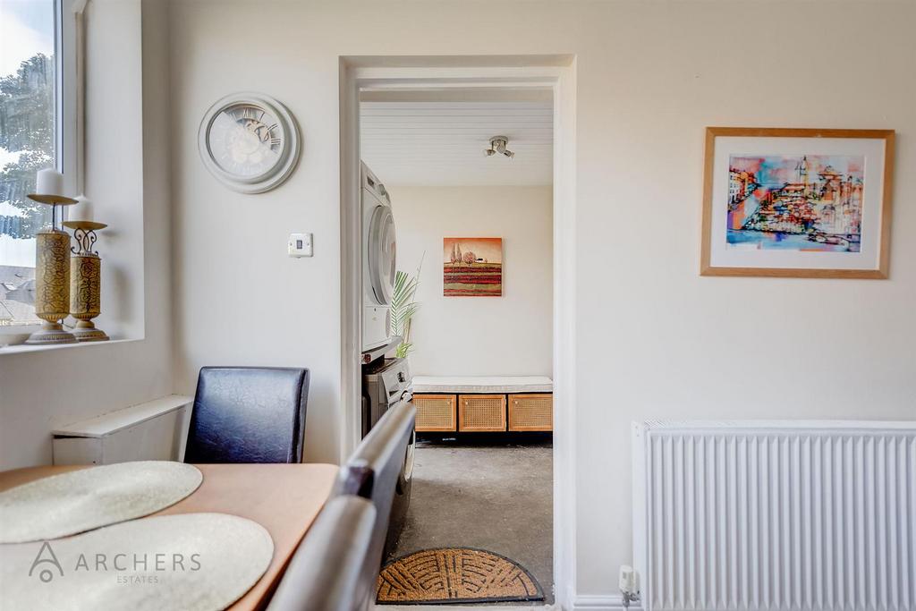 98 Evelyn Road(Interior)(8of25).jpg