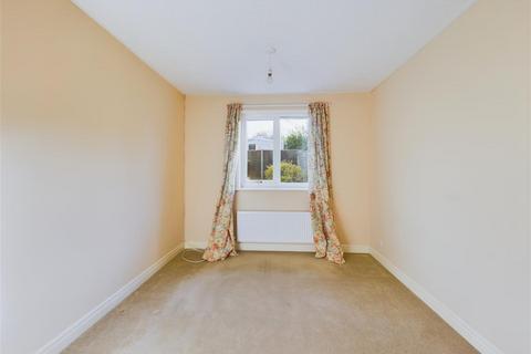 8 Dickens Road, Malton, YO17 7FF