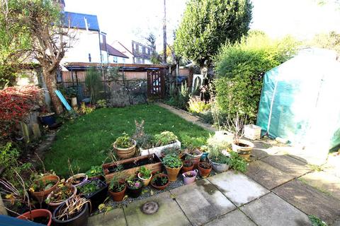 64 Hatfield Road, Potters Bar, EN6 1HT