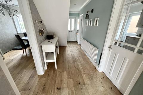 12 Forest Drive, Ormesby, Middlesbrough, TS7 9HX