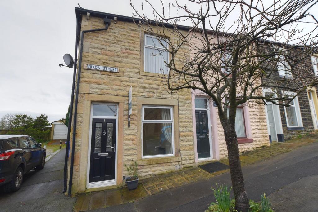 Dixon Street, Barrowford 3 bed terraced house to rent £750 pcm (£173 pw)