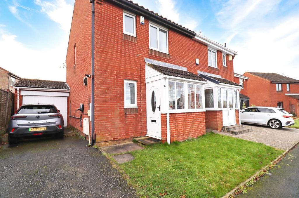 Nuneaton Drive, Hemlington, Middlesbrough, TS8 9PR 3 bed semidetached