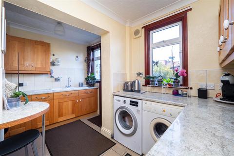 3 bedroom semi-detached house for sale - Erskine Road, Sutton