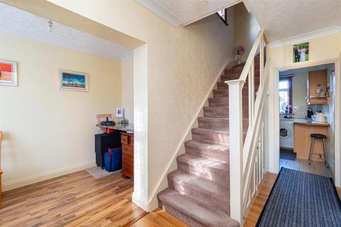 73 Erskine Road, Sutton, SM1 3AT