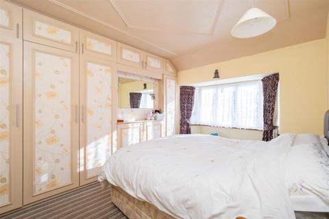 73 Erskine Road, Sutton, SM1 3AT