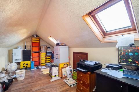 73 Erskine Road, Sutton, SM1 3AT