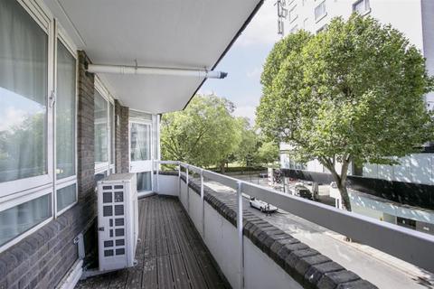 3 bedroom flat for sale, Hyde Park Towers, 1 Porchester Terrace, Hyde Park