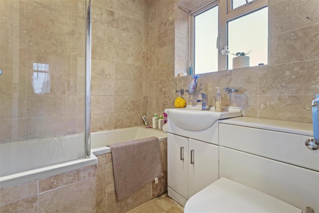 14 Oakwood Crescent - j32 GYz WXHPe L3d R7 TDh N.jpg