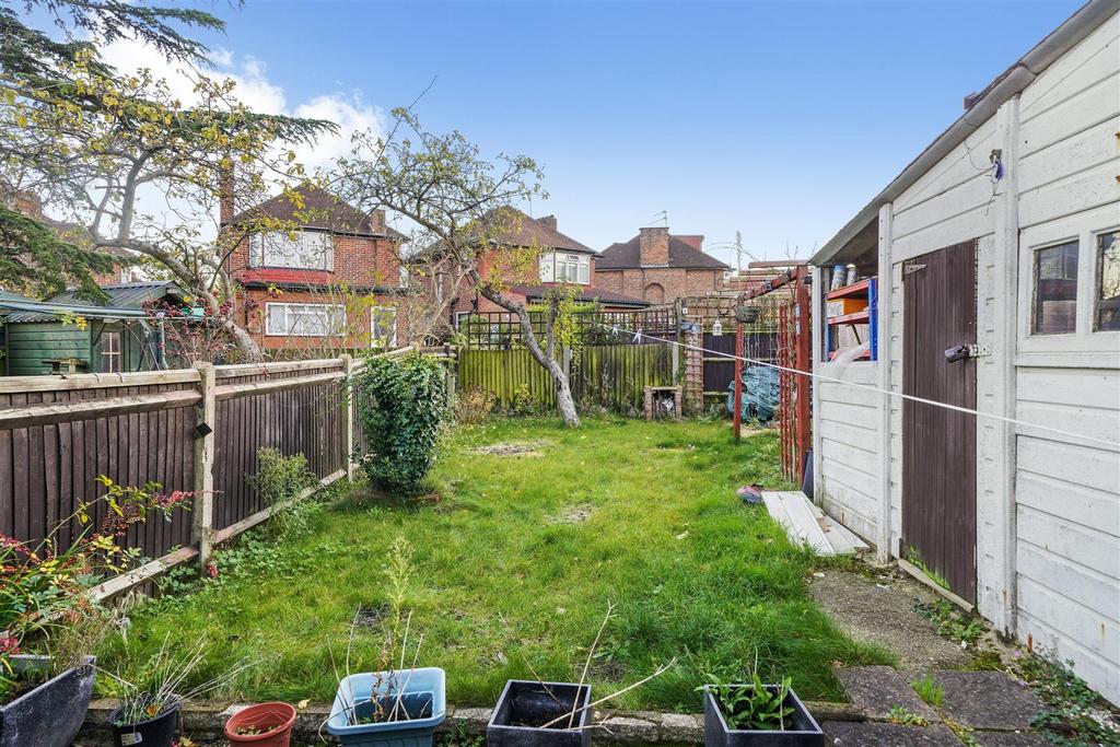 14 Oakwood Crescent - NR7u JLOC8zxu8 Nread SU.jpg