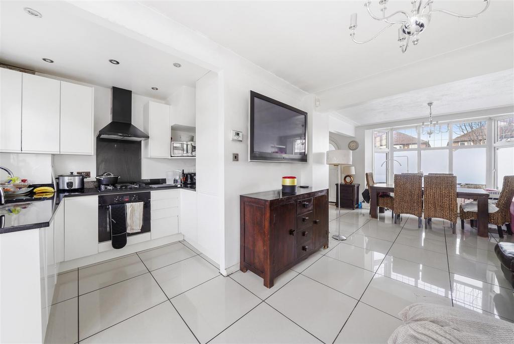 14 Oakwood Crescent - kt4rk0 Vxi ZMrbfve ARZk.jpg