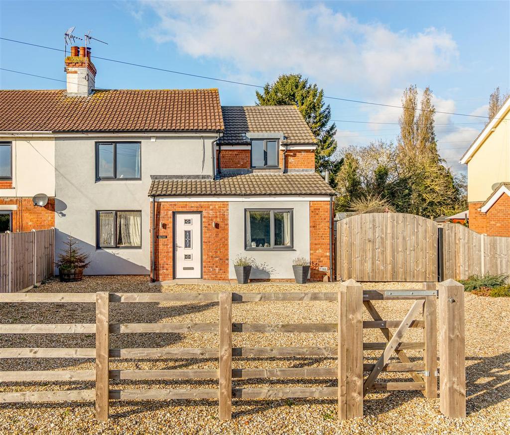 Bunkers Hill, Wyberton, Boston 4 bed semidetached house for sale £