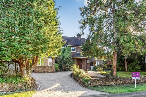 4 bedroom detached house for sale - Park Road, Limpsfield, Oxted