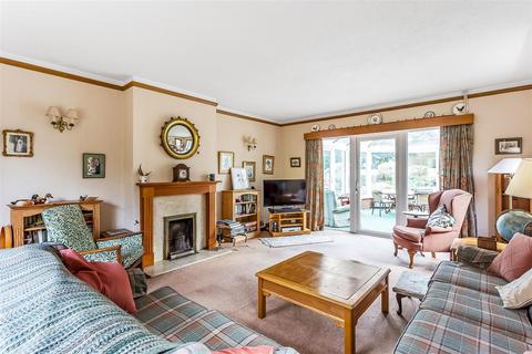 28 Park Road, Oxted, RH8 0AW
