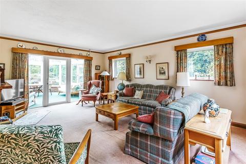 28 Park Road, Oxted, RH8 0AW