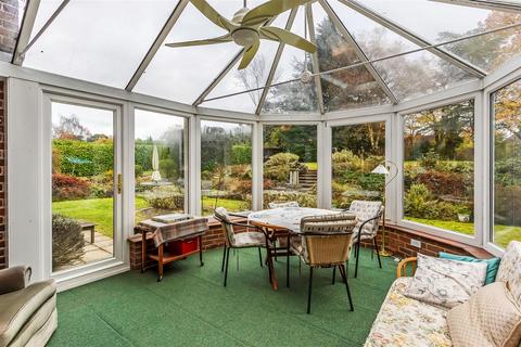 28 Park Road, Oxted, RH8 0AW