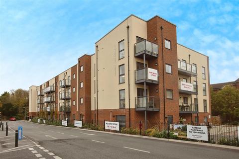 1 bedroom apartment for sale, Sewardstone Road, Waltham Abbey